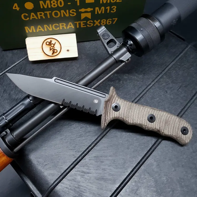 Bastinelli Binome Fixed Blade Green Canvas Micarta - 1