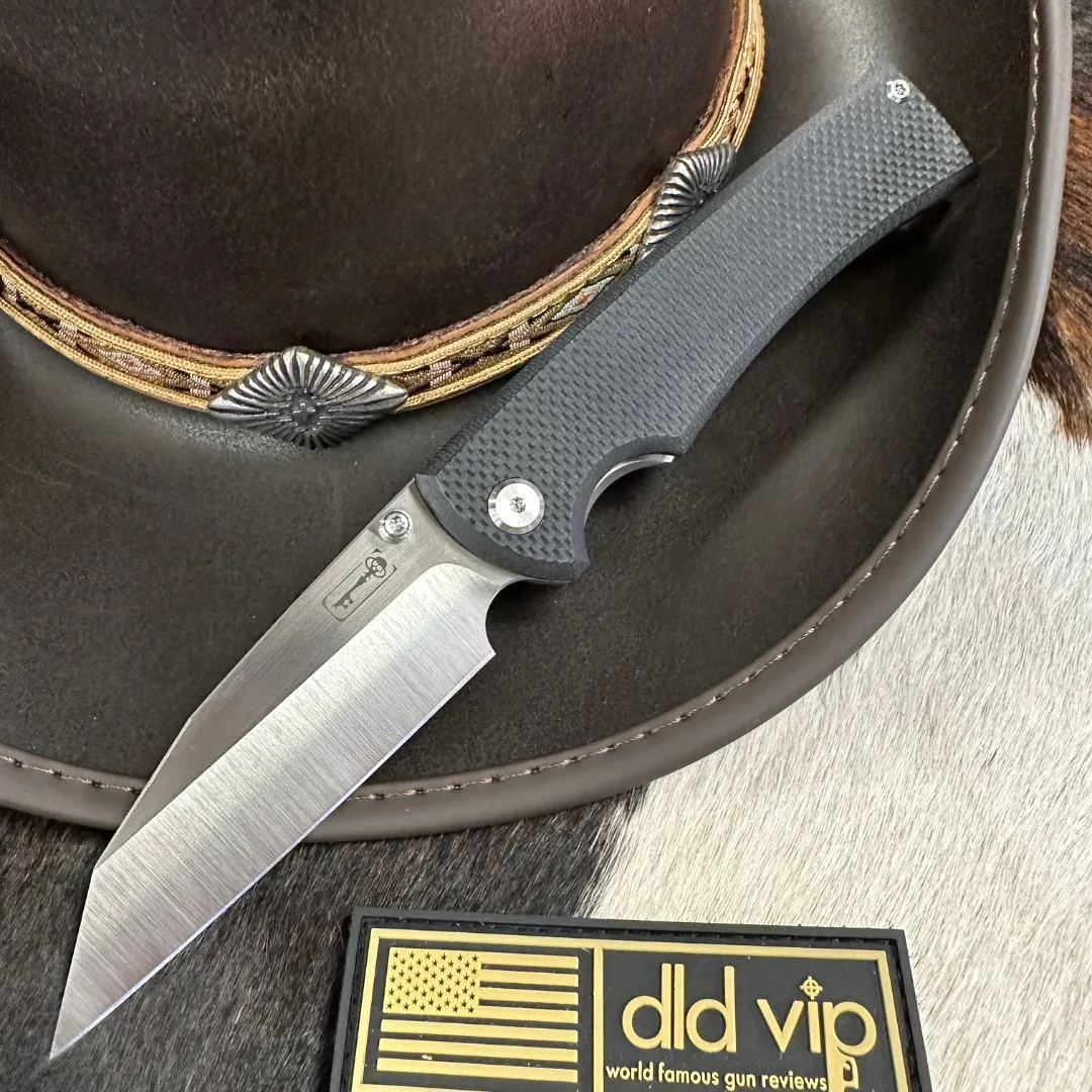 Chaves Ultramar Sangre 229 Framelock Folding Knife Belt Satin Wharncliffe Blade Black G-10 Show Side Stonewashed Titanium Lockside  229/SW/BG10/BF