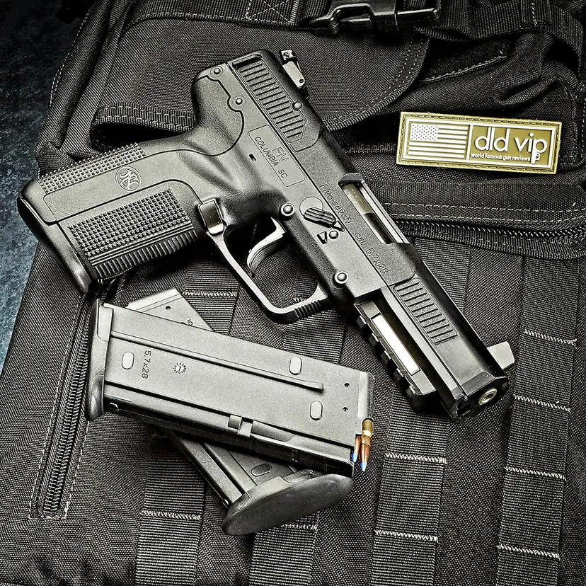 FN Five-seveN 5.7x28 BLK - 1