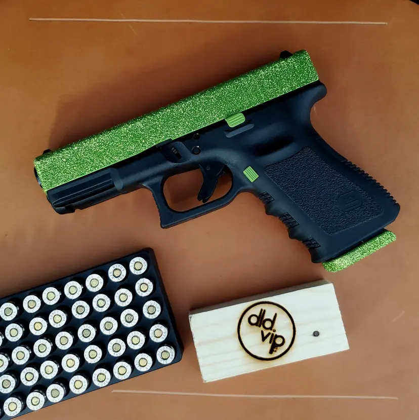 Glock 19 Gen3 9mm Zombie Green Glitter - 1
