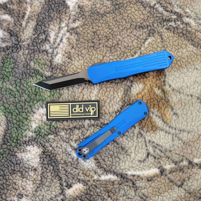 Heretic Manticore E Blue & Two-Tone Black Tanto H027-10A-BLU - 1