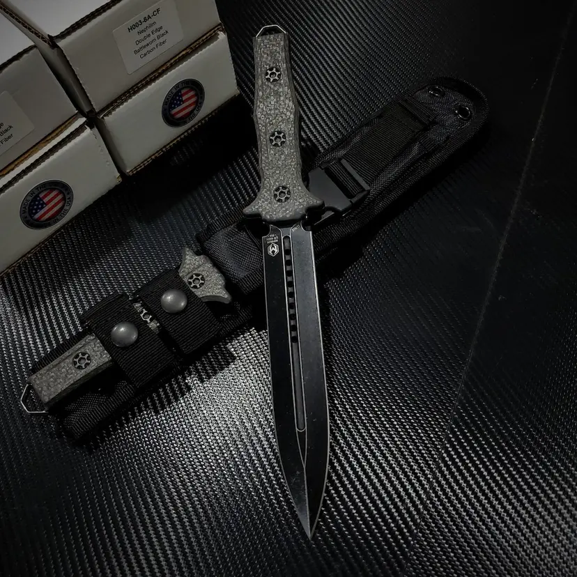 Heretic Nephilim D/E Battleworn Black Carbon Fiber H003-8A-CF - 1