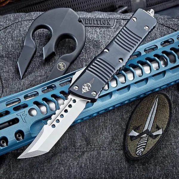 Microtech Combat Troodon Hellhound Signature Series Stonewash Standard 219-10 S - 1