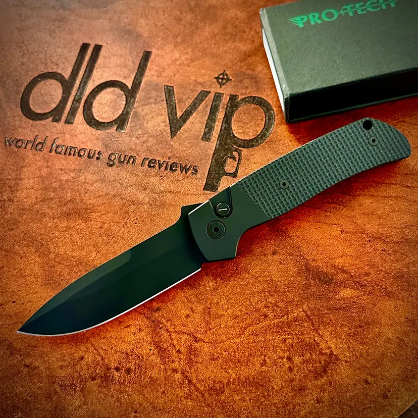 Pro-Tech Knives ATCF Terzuola-OPERATOR Auto Terzuola Design Operator DLC Black MAGNACUT Blade w/ Textured BLK G10 Inlay& BLK Handles/ Tritium Buttom BT2715-OPERATOR - 1