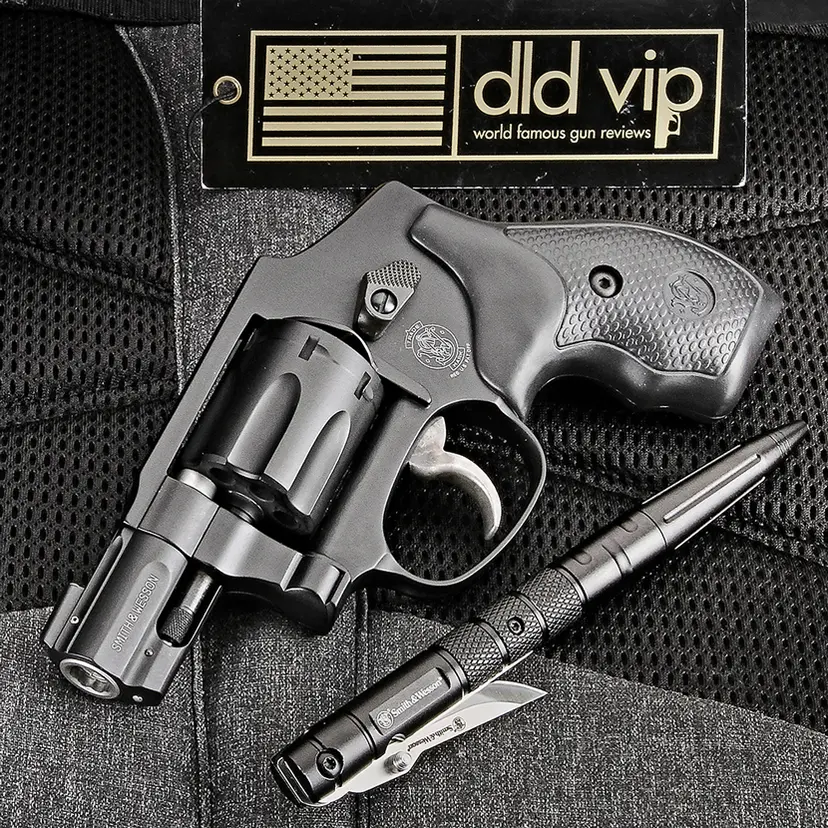 Smith & Wesson M43C .22LR DAO - 1
