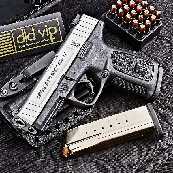 Smith & Wesson SD9VE 9mm BLK/SS - 1
