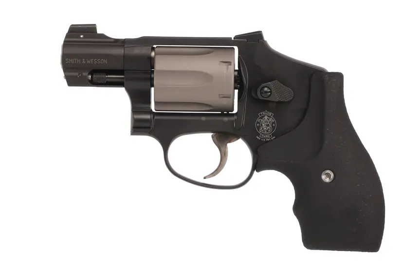 Smith & Wesson Model 432 The Ultimate Carry Revolver 32 H&R Magnum DAO - 1