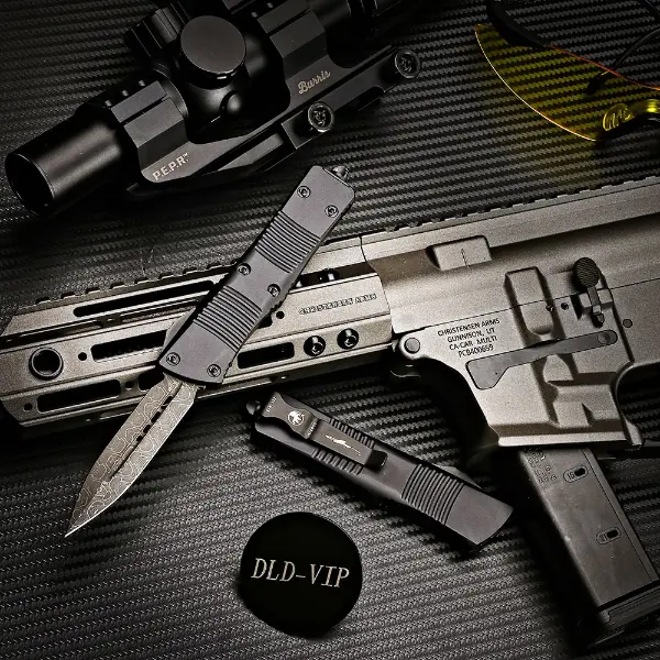 Microtech Troodon D/E Signature Series Damascus Standard Ringed Hardware 138-16 S Webinar - 1