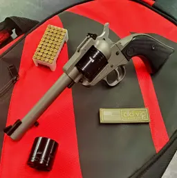 Ruger Super Wrangler .22WMR/.22LR Silver Cerakote w/ Black Grips Webinar - 4