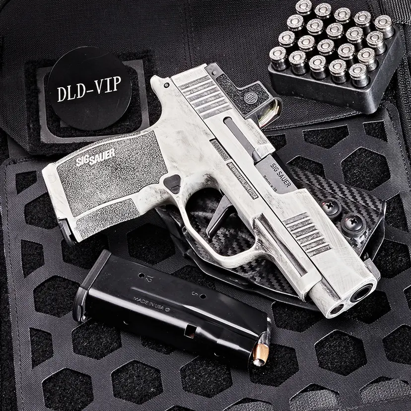 SIG Sauer P365XL 9mm w/ 3 MOA Romeo Zero with DLD VIP Exclus SIG Sauer P365XL 9mm w/ 3 MOA Romeo Zero with DLD VIP Exclus